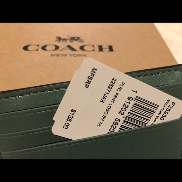 Coach - Wallet - Picture 6 of 6